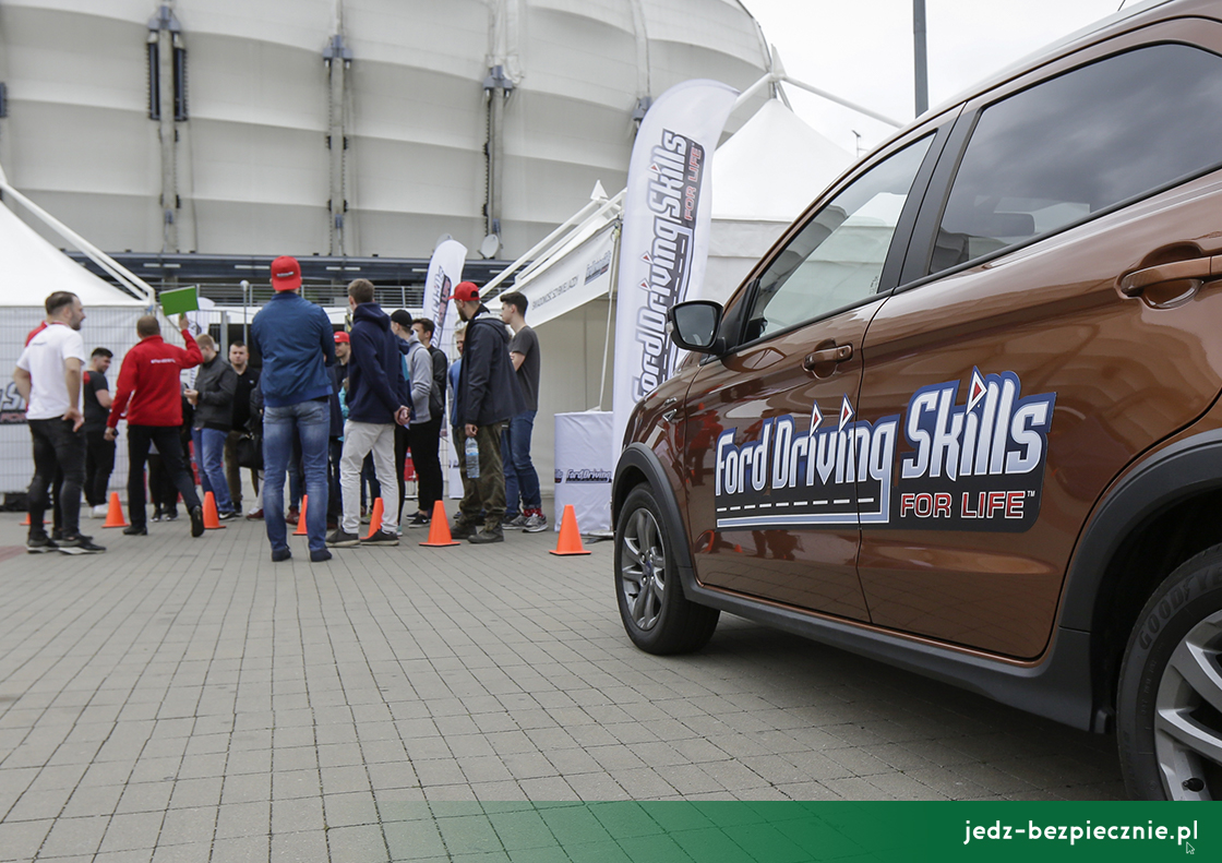Porozmawiajmy o bezpieczeństwie - szósta edycja szkoleń Ford Driving Skills for Life